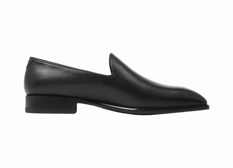 Black Whole Cut Loafer RU