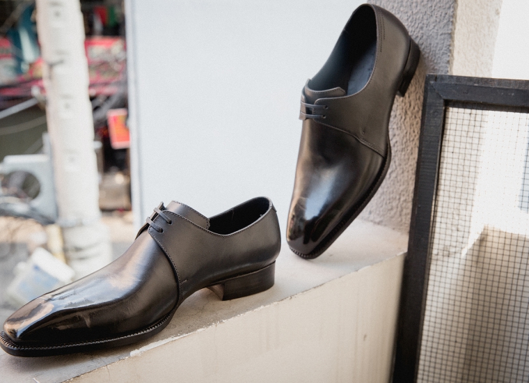 Derby 2 Eyelets Black - LE