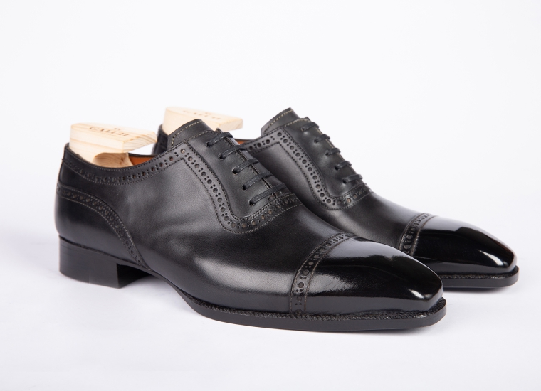 Black Adelaide Oxford LE