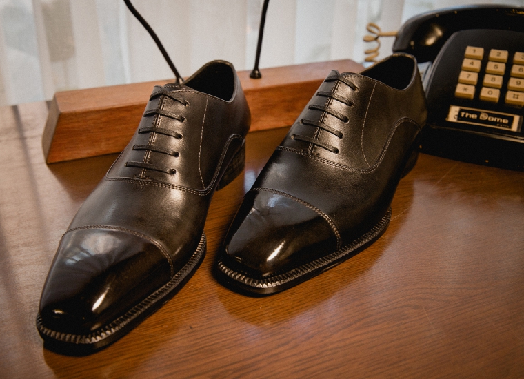 Black Cap Toe Oxford LE