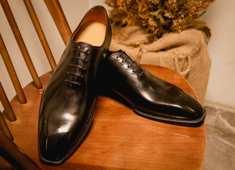 Black Whole Cut Oxford LE