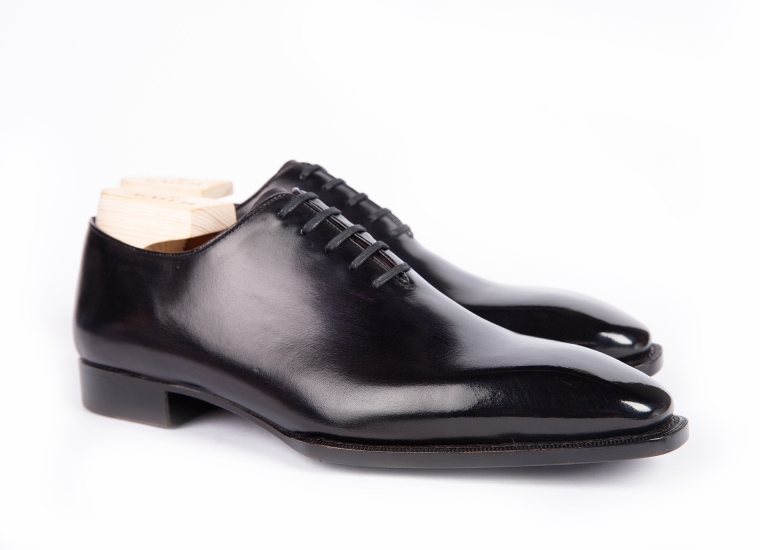 Black Whole Cut Oxford LE