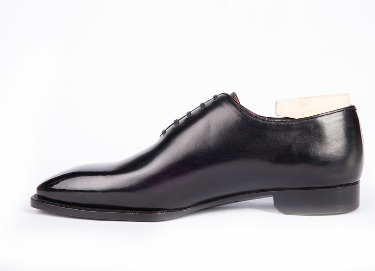 Black Whole Cut Oxford LE