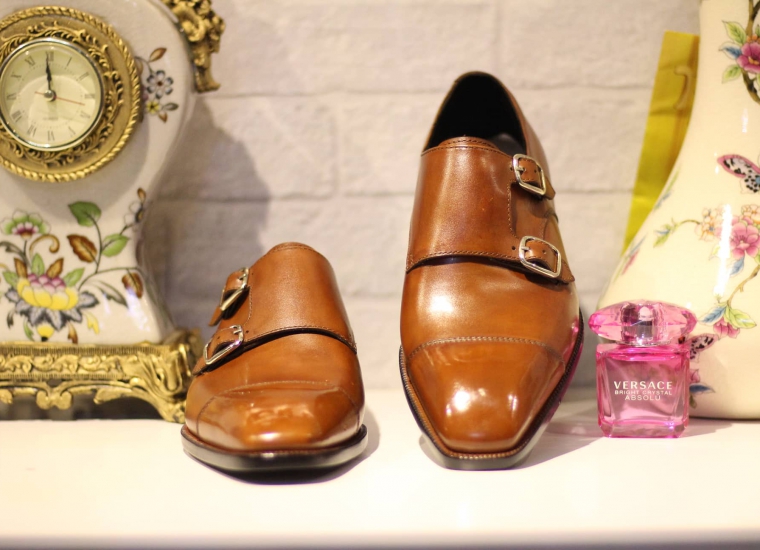 Double Monkstrap Light Brown LE